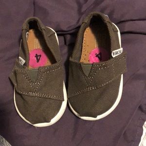 Toms slip ons
